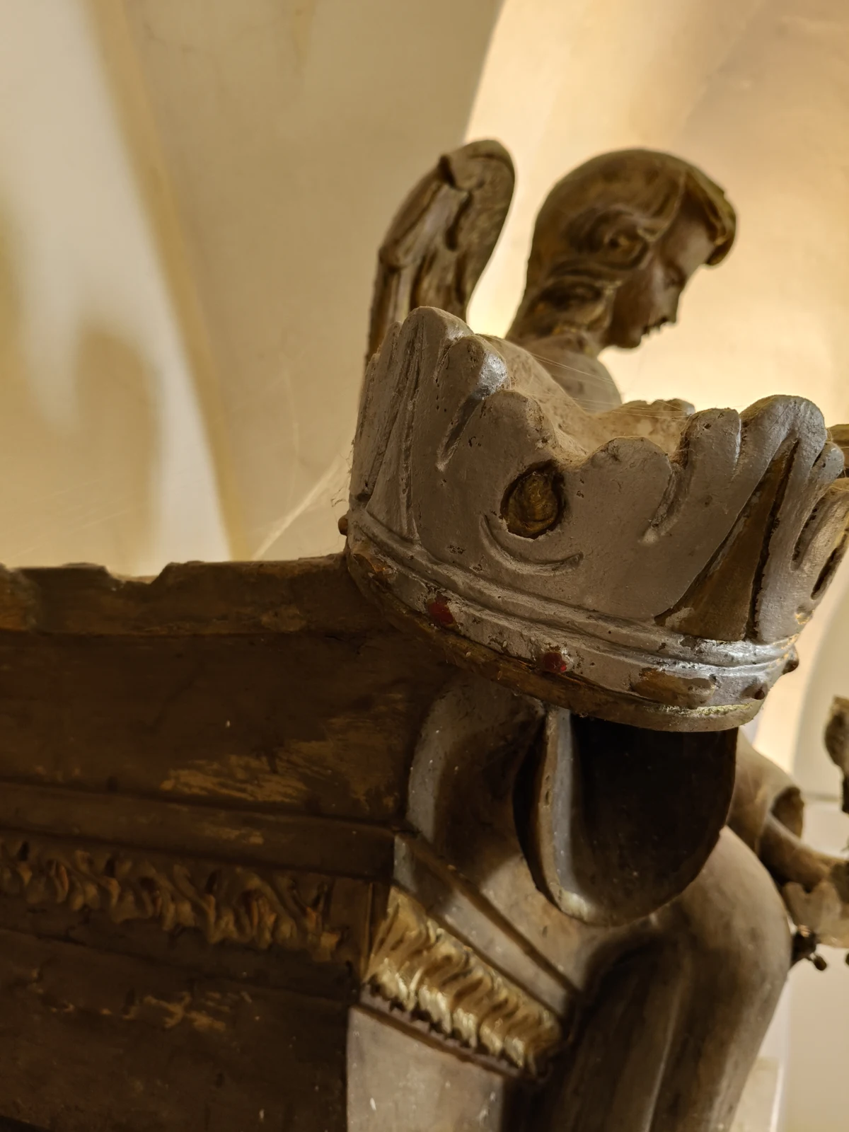 Statua dell’angelo / elementi originali
